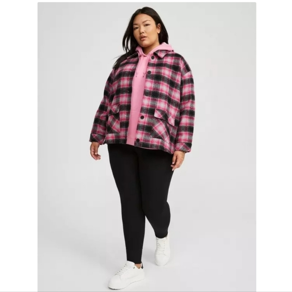 Torrid Cozy Double Knit Cropped Shacket Plaid Pink & Black Size 2X NWT!